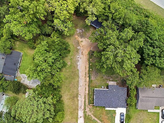 5th image of 3109 Matipan Ave