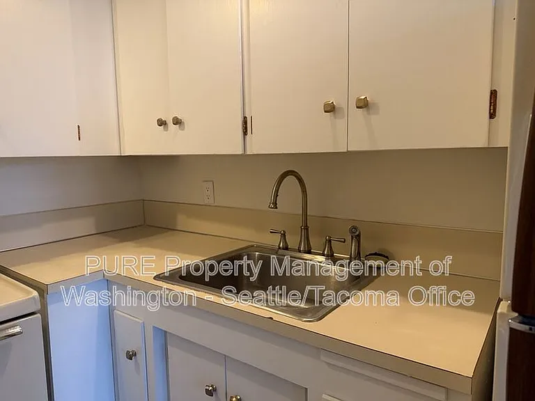 6609 SW Admiral Way — Photo 5