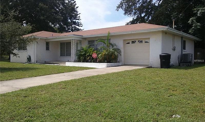 1st image of 814 Sherman McVeigh Dr