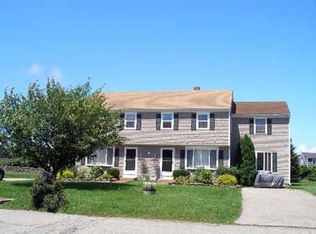 10 Barton Ln #B, Middletown, RI 02842