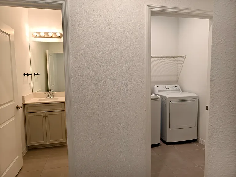 15237 Shady Palms Ln — Photo 8