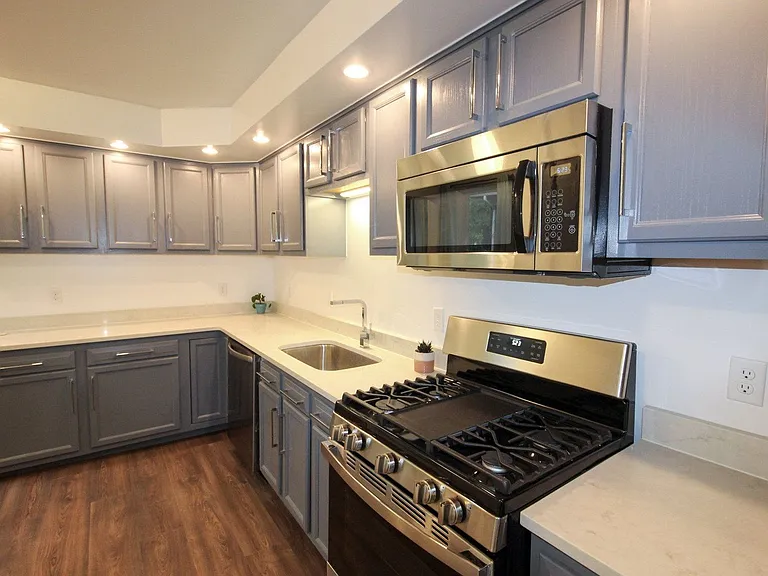 522 Stewart Ave — Photo 208