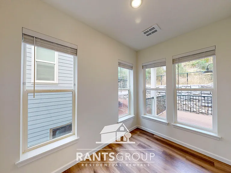 Forest Park Townhomes — Photo 61