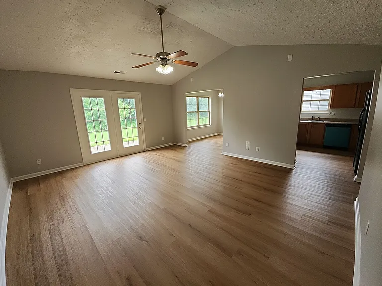 405 Parker Pl — Photo 6