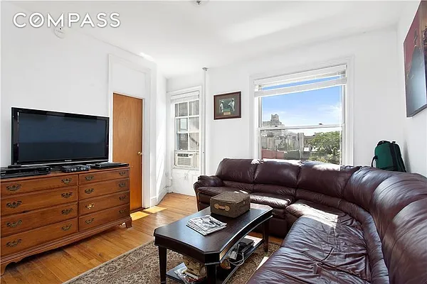 Rented by Compass | media 46