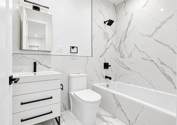 Bathroom, photo 2