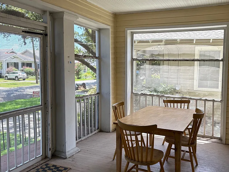 2412 State St — Photo 1