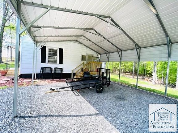 2nd image of 2615 Meadow Wood Trl