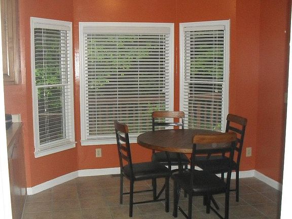 3rd image of 140 Heritage Way