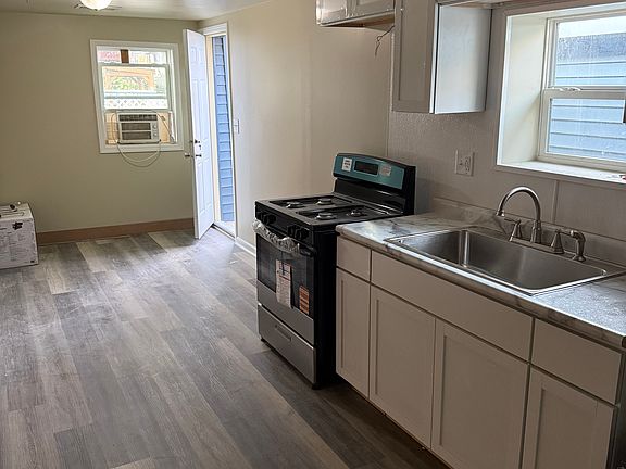 3rd image of 1740 W 87th St #3