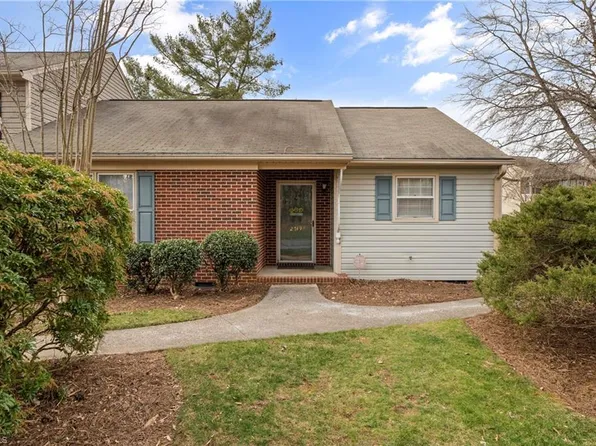 2749 Crosswinds Dr, Winston Salem, NC 27127