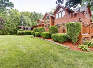 5946 N River Bay Rd, Waterford, WI 53185