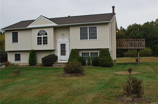 1st image of 12 Marvelle Ln
