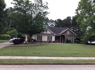 132 Falling Waters Dr, Jonesboro, GA 30236