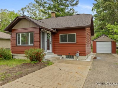 2810 Gerald Ave NE, Grand Rapids, MI, 49505