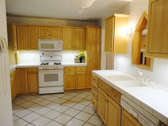 3rd image of 5550 Virginia Ave