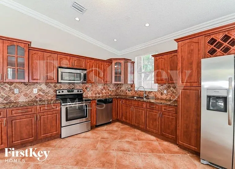 10901 SW 161st Pl — Photo 6
