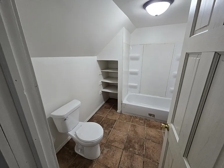 3609 N 22nd St — Photo 17