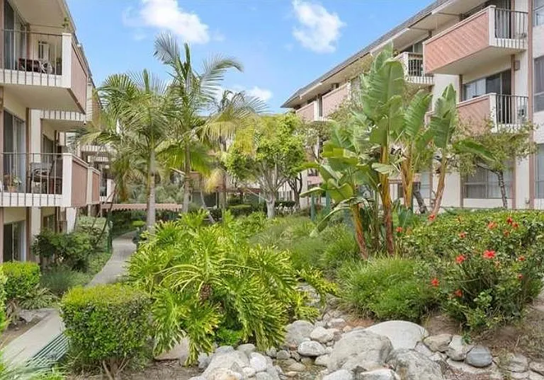 5585 E Pacific Coast Hwy #101 — Photo 2