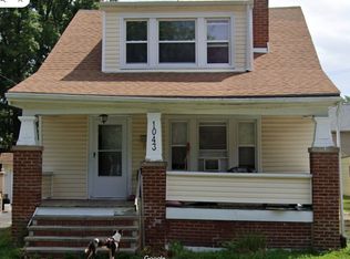 1043 Oxford Rd, Cleveland Heights, OH 44121