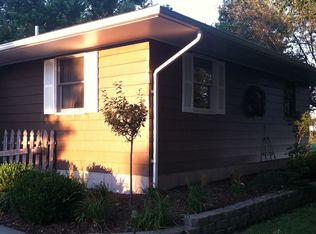 1089 N 32nd Rd, Utica, IL 61373