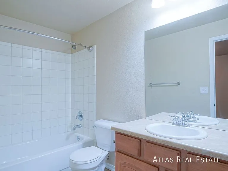 5828 Cumbre Vista Way — Photo 22