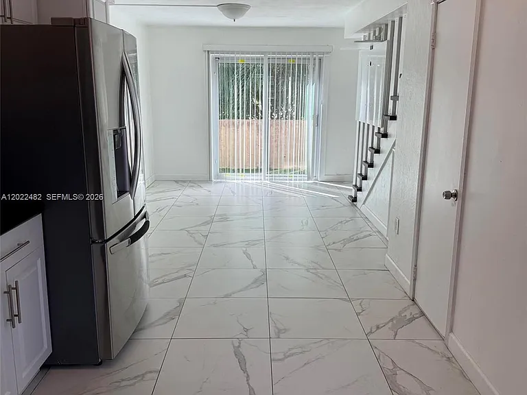 465 Swallow Dr #8 — Photo 2