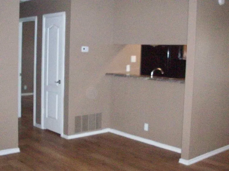 Country View Apartments — Photo 20