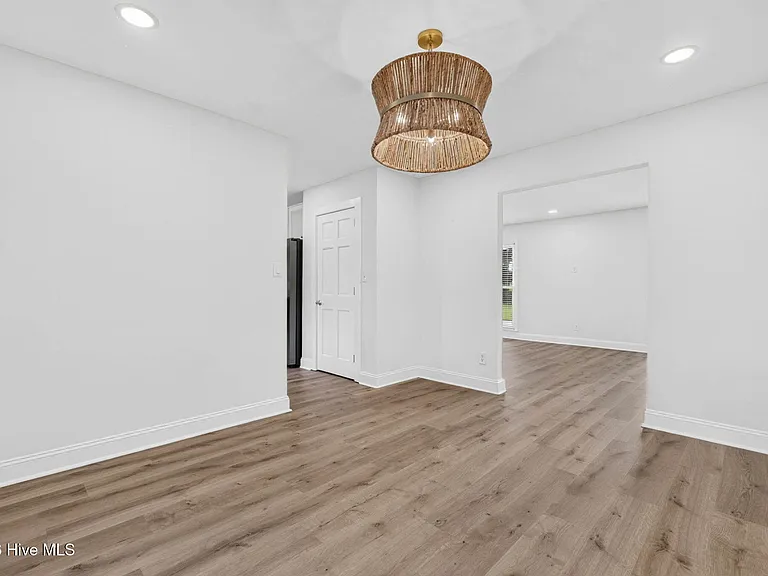 8305 Bald Eagle Ln — Photo 19