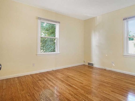 5th image of 406 Wilder Pl