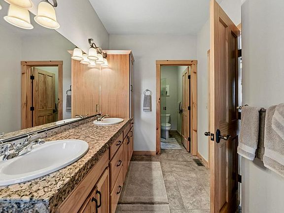 5th image of 50 River Oaks Dr
