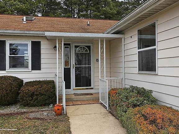 5th image of 10 Saint Francois Ct