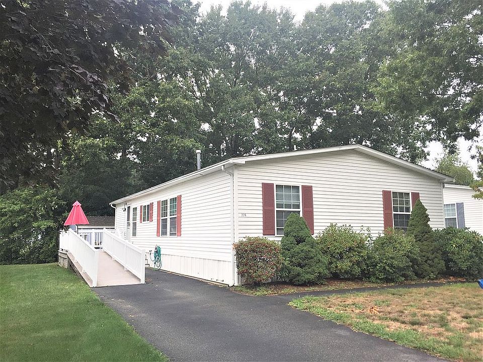 Beautiful side view entrance