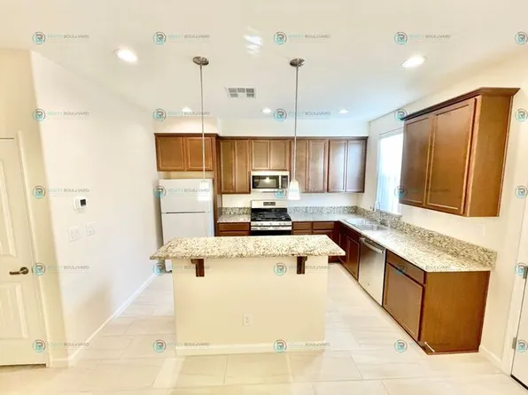 925 W End St, Carson City, NV 89701