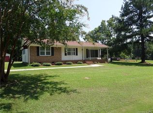 704 Rolling Meadow Rd, Chester, SC 29706