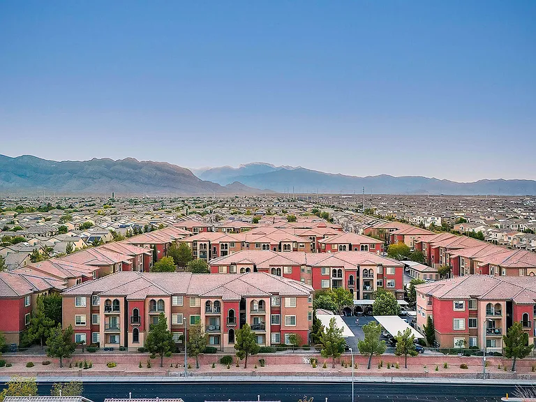 Montecito Pointe Apartments — Photo 31