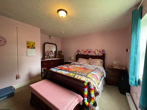 4th image of 111 Hess Ave