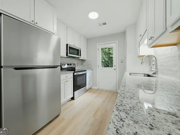 210 Meadow Run — Photo 6
