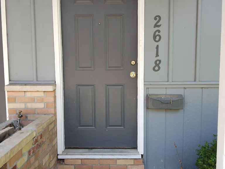 2618 SW Clay St — Photo 3