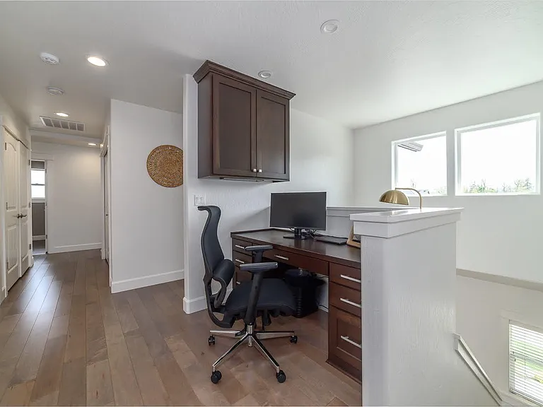 950 66th Pl — Photo 15