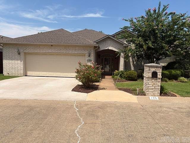 1st image of 126 Hunters Green Cir