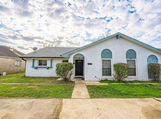 8124 Beech Cove Ln, Houston, TX 77072