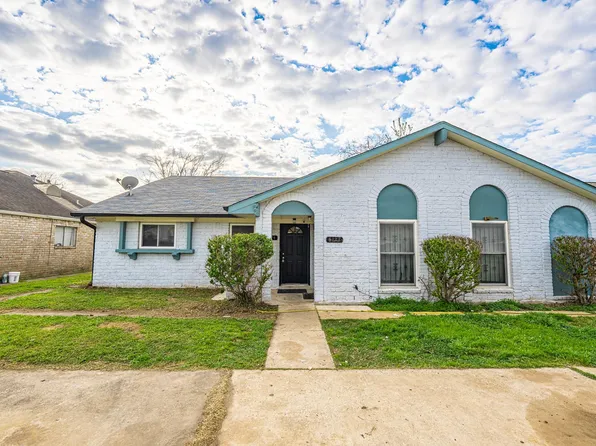 8124 Beech Cove Ln, Houston, TX 77072