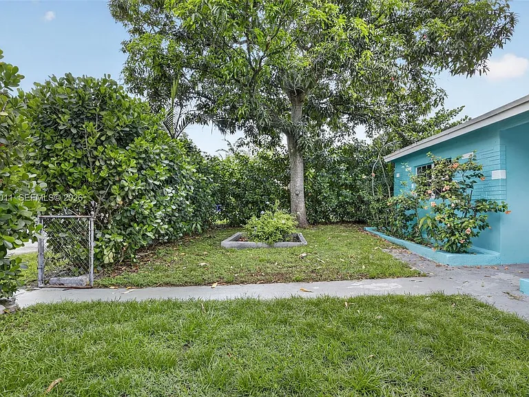 6238 Hayes St — Photo 6