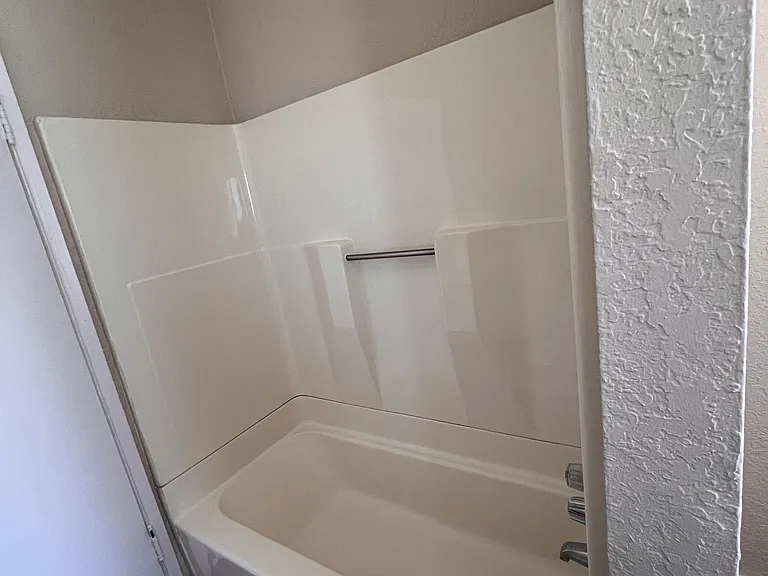 6601 Miramonte Blvd — Photo 30