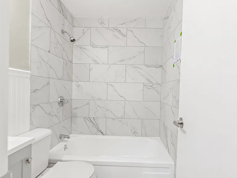 3 Elaine St #33 — Photo 17