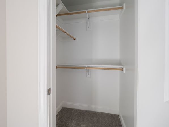 virginia-beach-virginia-402647318 picture