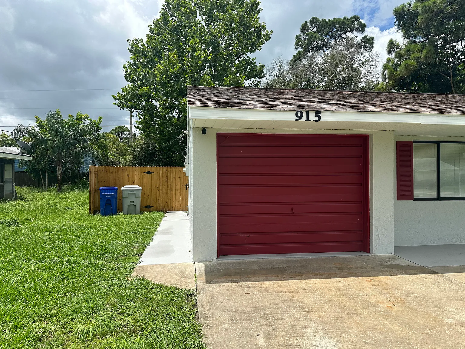 4 bed, 1100 sqft, $2,300 — Photo 2