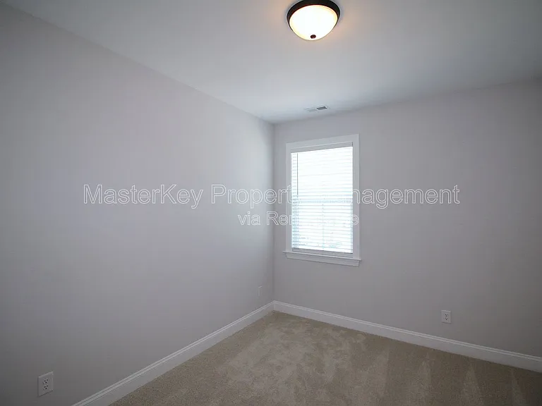 612 Amaranth Dr — Photo 17