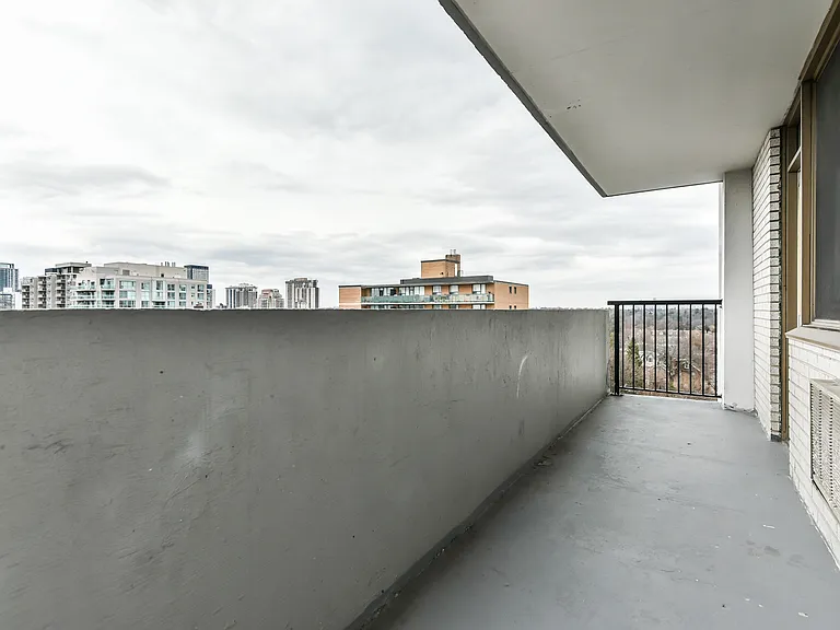 411 Eglinton Ave E #1203 — Photo 2